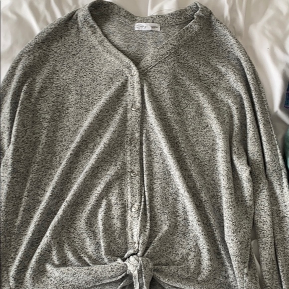 Clothing bundle - Picture 3 of 4